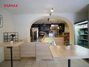 Pronájem obchodního prostoru, Praha - Karlín, Křižíkova, 90 m2
