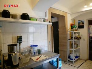 Pronájem obchodního prostoru, Praha - Karlín, Křižíkova, 90 m2