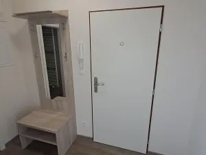 Pronájem bytu 2+kk, Praha - Hloubětín, Za černým mostem, 43 m2