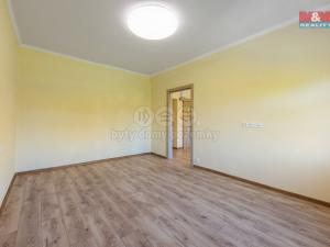 Prodej bytu 1+1, Karlovy Vary - Bohatice, U Trati, 35 m2