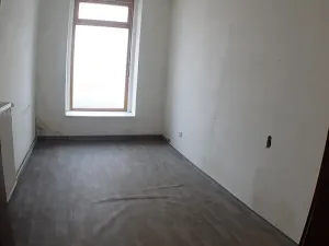 Pronájem obchodního prostoru, Mnichovo Hradiště, Studentská, 77 m2