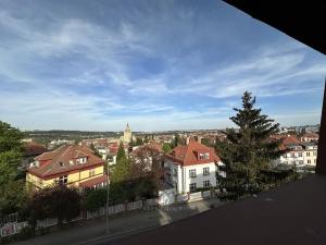 Pronájem bytu 3+1, Praha - Dejvice, Na Šťáhlavce, 70 m2