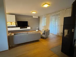 Pronájem rodinného domu, Ohrobec, V sedlištích, 220 m2