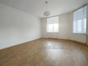 Pronájem bytu 2+1, České Budějovice, 75 m2