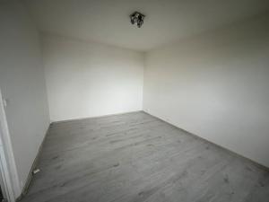 Pronájem bytu 1+1, Chomutov, Jirkovská, 35 m2