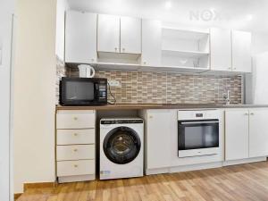 Pronájem bytu 2+1, Žatec, Sládkova, 52 m2