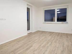 Pronájem bytu 2+kk, Hradec Králové, Pod Svahem, 57 m2