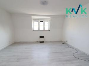 Prodej bytu 2+1, Karlovy Vary, Sokolovská, 80 m2