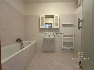 Pronájem bytu 2+1, Praha - Hostivař, U štěpu, 50 m2