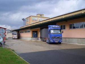 Pronájem skladu, Jablonec nad Nisou, Palackého, 1000 m2