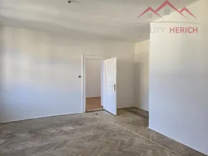 Pronájem bytu 2+1, Chomutov, Křižíkova, 80 m2