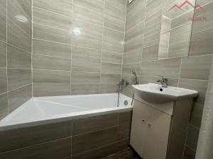 Pronájem bytu 2+1, Chomutov, Na Příkopech, 52 m2