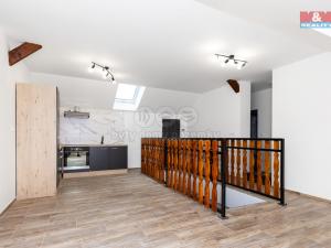 Pronájem bytu 3+1, Pardubice - Bílé Předměstí, Dašická, 80 m2