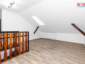 Pronájem bytu 3+1, Pardubice - Bílé Předměstí, Dašická, 80 m2