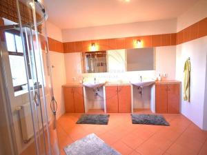 Prodej rodinného domu, Česká Ves, Haškova, 190 m2