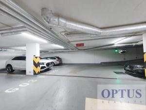 Pronájem garážového stání, Praha - Libeň, U svobodárny, 5076 m2