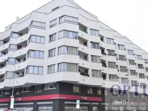 Pronájem garážového stání, Praha - Libeň, U svobodárny, 5076 m2