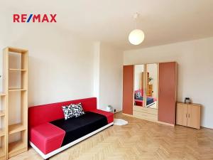 Pronájem bytu 2+kk, Praha - Žižkov, Hartigova, 36 m2
