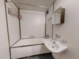 Prodej bytu 3+1, Praha - Řepy, Zrzavého, 74 m2