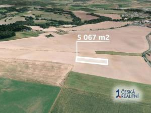Prodej podílu pole, Kňovice, 1689 m2