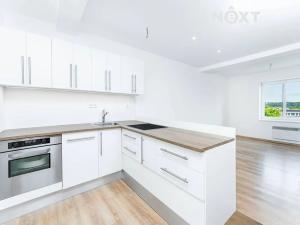Prodej bytu 2+kk, Praha - Vysočany, Novovysočanská, 55 m2