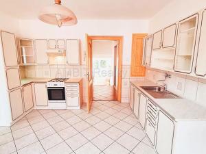 Prodej rodinného domu, Netolice, 240 m2