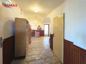 Prodej rodinného domu, Chrást, 280 m2