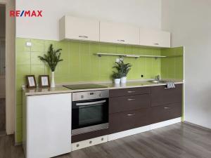 Pronájem bytu 2+kk, Praha - Holešovice, Farského, 51 m2