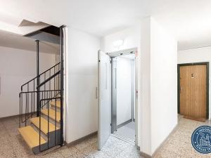 Pronájem bytu 3+kk, Praha - Žižkov, Jeseniova, 72 m2
