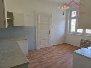 Prodej bytu 2+1, Chomutov, Křižíkova, 77 m2