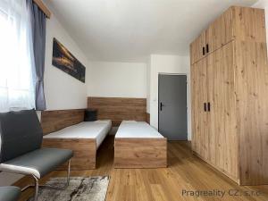 Pronájem bytu 1+kk, Roztoky, 12 m2