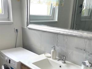 Pronájem bytu 1+kk, Roztoky, 12 m2