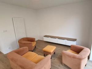 Pronájem rodinného domu, Praha - Újezd nad Lesy, Staroújezdská, 98 m2