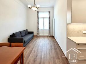 Pronájem bytu 2+kk, Praha - Dejvice, Dejvická, 51 m2