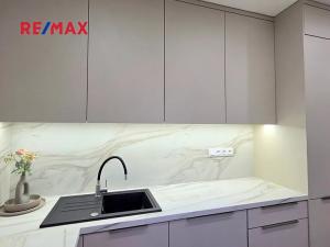 Prodej bytu 2+kk, Karviná, tř. Těreškovové, 52 m2
