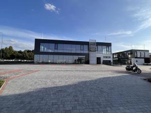 Pronájem obchodního prostoru, Říčany, Duhová, 281 m2