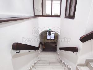 Pronájem obchodního prostoru, Nový Jičín, Masarykovo nám., 40 m2