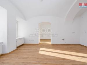 Prodej bytu 2+kk, Třebechovice pod Orebem, Masarykovo náměstí, 57 m2