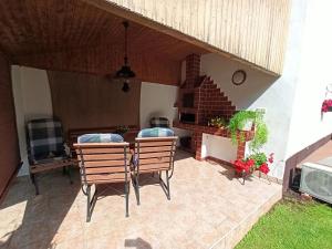 Prodej vícegeneračního domu, Hýskov, Prostřední, 350 m2