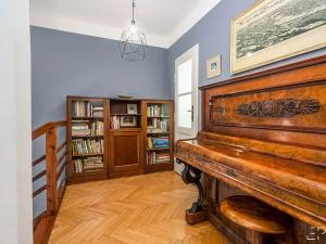 Prodej vily, Praha - Smíchov, Svátkova, 250 m2