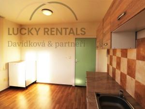 Pronájem bytu 1+kk, Průhonice, U Křížku, 20 m2