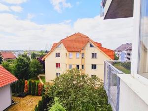 Pronájem bytu 2+1, Praha - Kbely, Pod Nouzovem, 59 m2