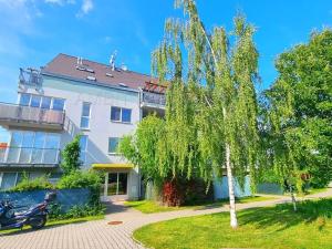 Pronájem bytu 2+1, Praha - Kbely, Pod Nouzovem, 59 m2