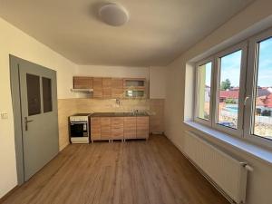 Pronájem bytu 2+1, Kralovice, Markova tř., 71 m2