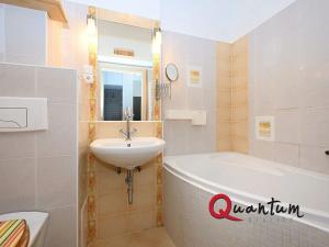 Prodej bytu 2+1, Praha - Vokovice, Mozambická, 52 m2