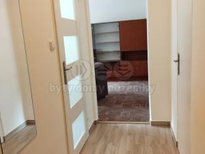 Pronájem bytu 3+1, Ústí nad Labem - Střekov, Tolstého, 67 m2