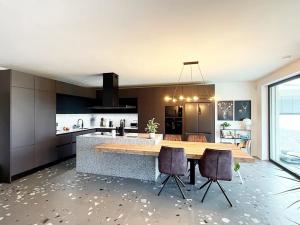 Prodej rodinného domu, Divišov, Dalovská, 300 m2