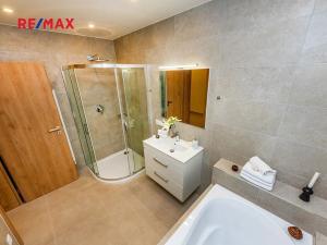 Pronájem rodinného domu, Praha - Klánovice, Smidarská, 118 m2