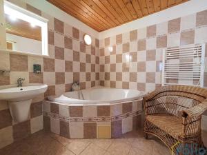 Prodej rodinného domu, Ohnišov, 620 m2