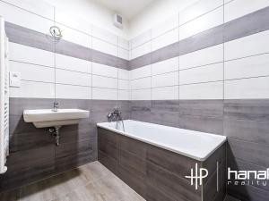Pronájem bytu 2+kk, Olomouc, Janského, 62 m2